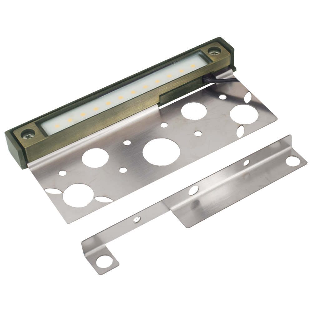 Integrated Brass Hardscape/Edge Light - STB12